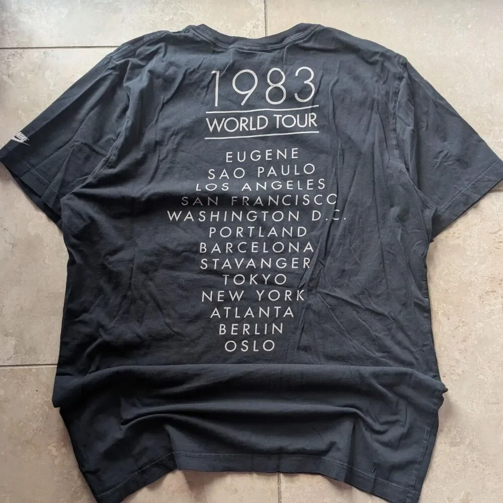 Nike Men's Black T-shirt